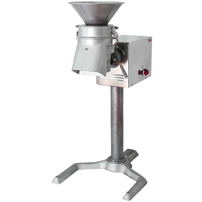 Универсальная кухонная машина Торгмаш Пермь УКМ-06